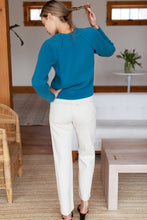Load image into Gallery viewer, LOW V NECK CARDIGAN - PEACOCK BLUE ORGANIC - PARK STORY