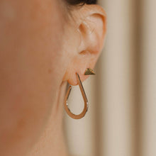 Load image into Gallery viewer, Thorn Stud Earrings - PARK STORY