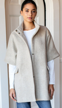 Load image into Gallery viewer, Layering Jacket - Camel Houndstooth - PARK STORY