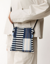 Load image into Gallery viewer, Zuia Crossbody Bag in Navy - PARK STORY