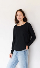 Load image into Gallery viewer, Organic Long Sleeve Boxy Tee in Black - PARK STORY