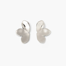 Load image into Gallery viewer, Loves Me Plant Earrings - PARK STORY