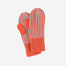 Load image into Gallery viewer, Chunky Rib Mittens (multiple colors) - PARK STORY