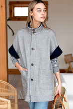 Load image into Gallery viewer, Reversible Topper - Black/Grey - PARK STORY