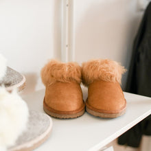 Load image into Gallery viewer, Sheepskin Slippers - PARK STORY