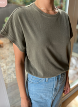 Load image into Gallery viewer, Ease Tee, Army Green - PARK STORY
