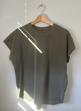 Load image into Gallery viewer, Ease Tee, Army Green - PARK STORY