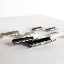 Load image into Gallery viewer, Alma Petite Bar Post Earrings - PARK STORY