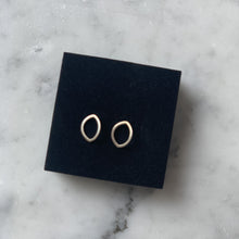 Load image into Gallery viewer, Eye Outline Earrings - PARK STORY