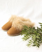Load image into Gallery viewer, Sheepskin Slippers - PARK STORY