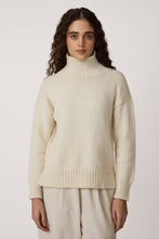 Load image into Gallery viewer, Totto Mock Turtleneck Sweater - Ivory - PARK STORY
