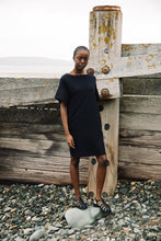 Load image into Gallery viewer, Toba Organic Cotton Dress in Black - PARK STORY
