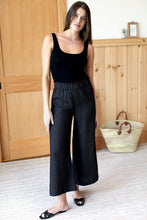 Load image into Gallery viewer, PULL ON PANT - JET BLACK LINEN - PARK STORY
