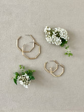 Load image into Gallery viewer, Gold Geo Hoops - PARK STORY
