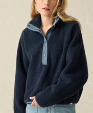 Load image into Gallery viewer, Fireside Fleece Popover in Dark Sapphire - PARK STORY
