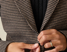 Load image into Gallery viewer, Inlet Knit Blazer in Houndstooth - PARK STORY
