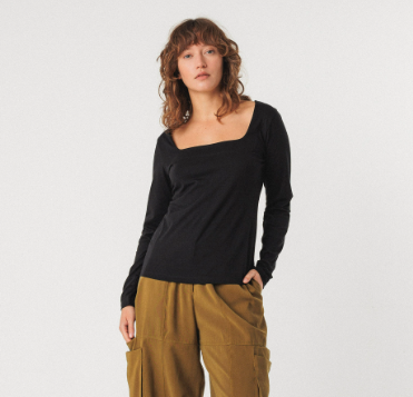 Zuntz Long Sleeve Tee in Black - PARK STORY