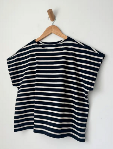Manon Tee in Navy - PARK STORY