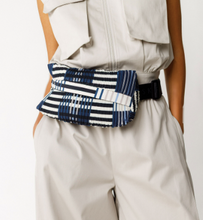 Load image into Gallery viewer, Ador Bag in Navy - PARK STORY
