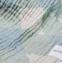 Load image into Gallery viewer, Muslin Diamond Baby Blanket - PARK STORY
