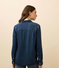 Load image into Gallery viewer, Tried and True Chambray Classic Shirt in Night Lagoon Wash - PARK STORY
