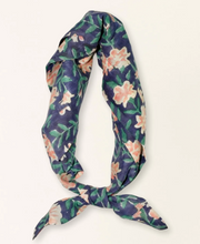 Load image into Gallery viewer, Scarf in Midnight Pink Carnation - PARK STORY
