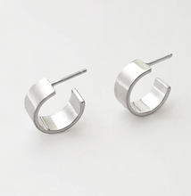 Load image into Gallery viewer, Off the Cuff Hoop Earrings - PARK STORY
