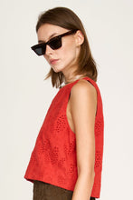 Load image into Gallery viewer, Santanyi Tank in Chili Hyacinth Eyelet - PARK STORY
