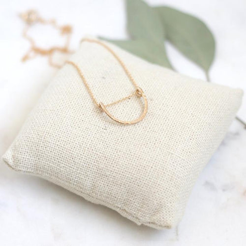 Leyanah Medium Arch Necklace - PARK STORY