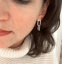 Load image into Gallery viewer, Link Earrings - PARK STORY
