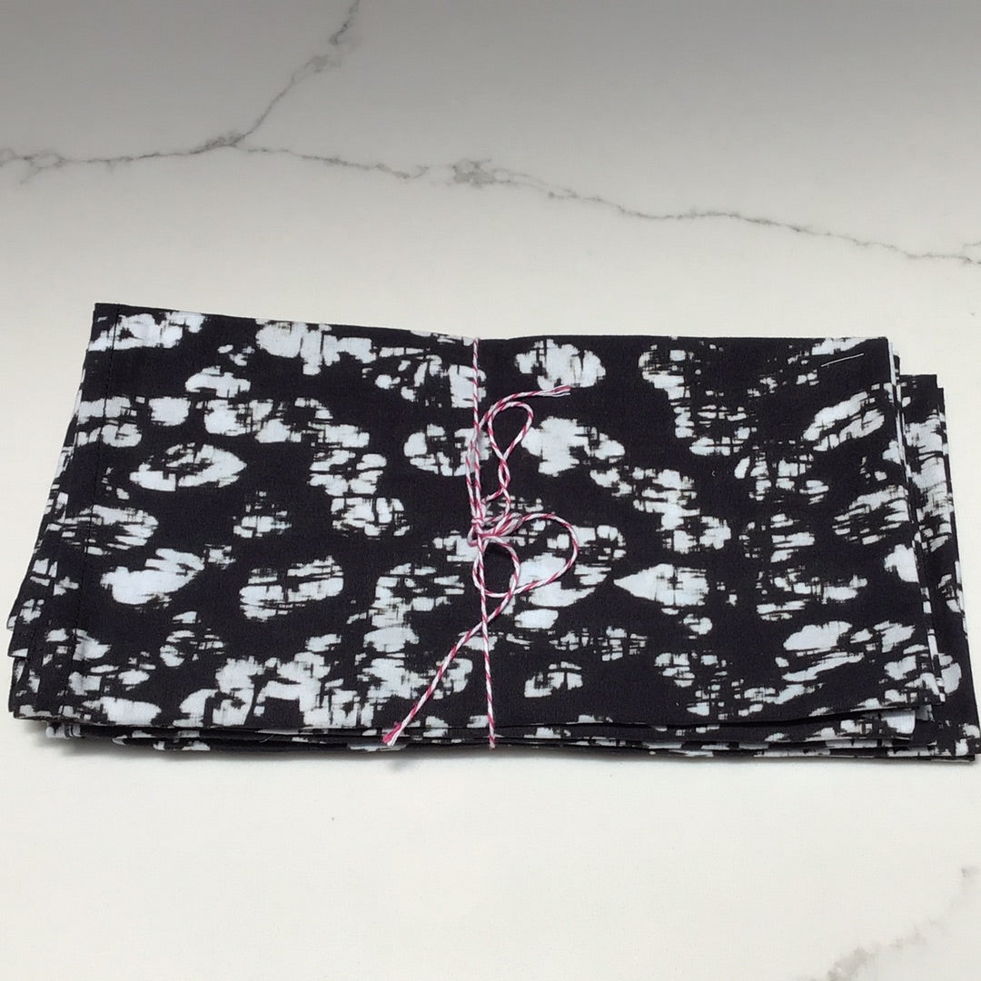 Black Spotted Napkin Set
