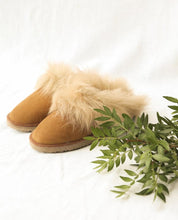 Load image into Gallery viewer, Sheepskin Slippers - PARK STORY
